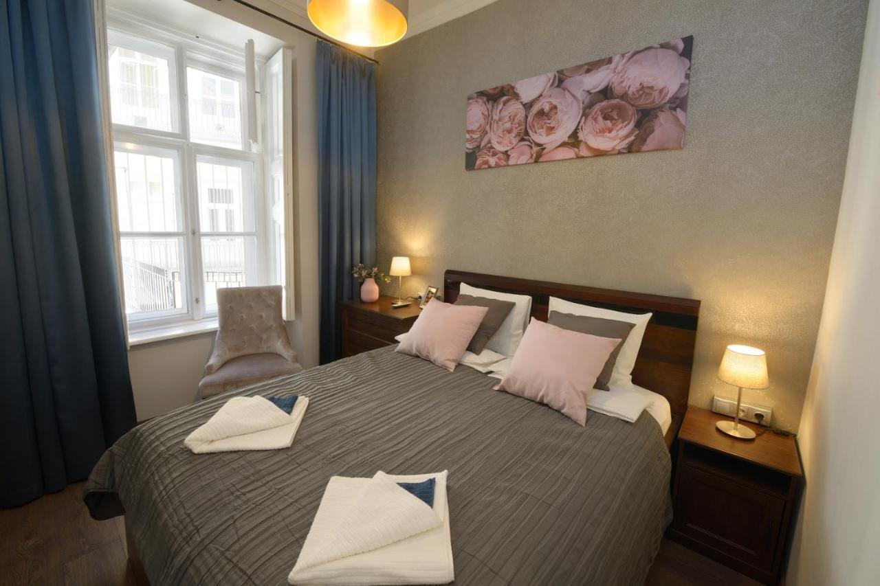 Orangehomes 4 Bdrm Apartment View To Synagogue บูดาเปสต์ ภายนอก รูปภาพ