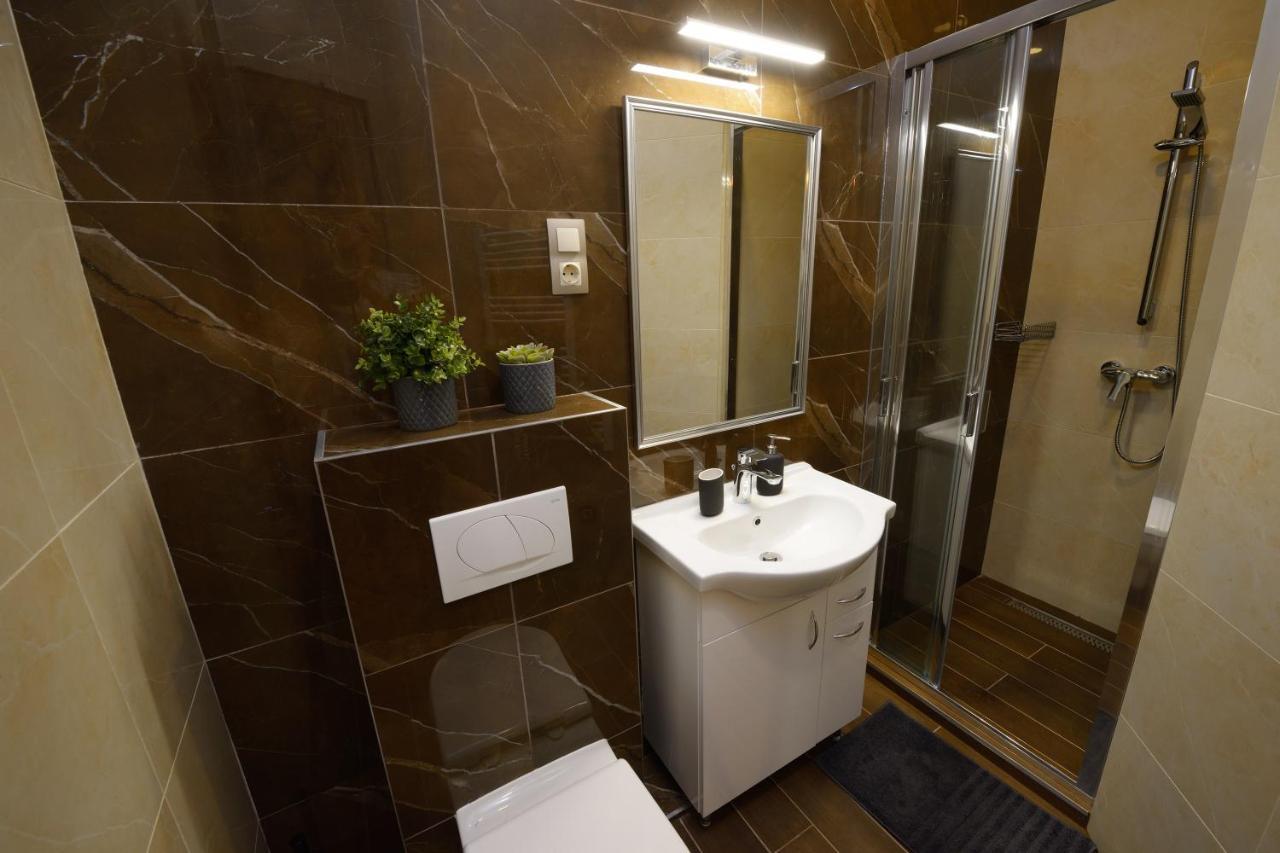 Orangehomes 4 Bdrm Apartment View To Synagogue บูดาเปสต์ ภายนอก รูปภาพ